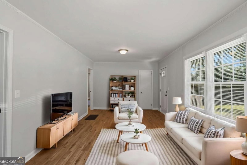 Photo 8 of 2666 Blount Street