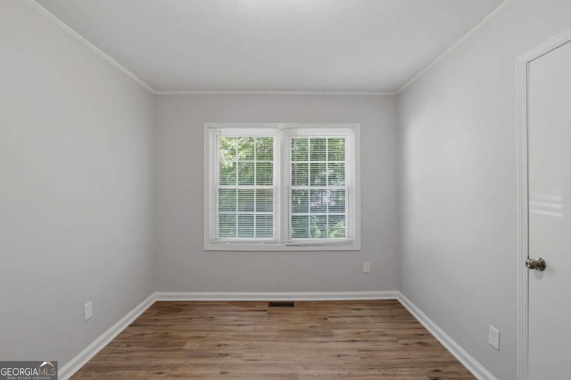 Photo 17 of 2666 Blount Street