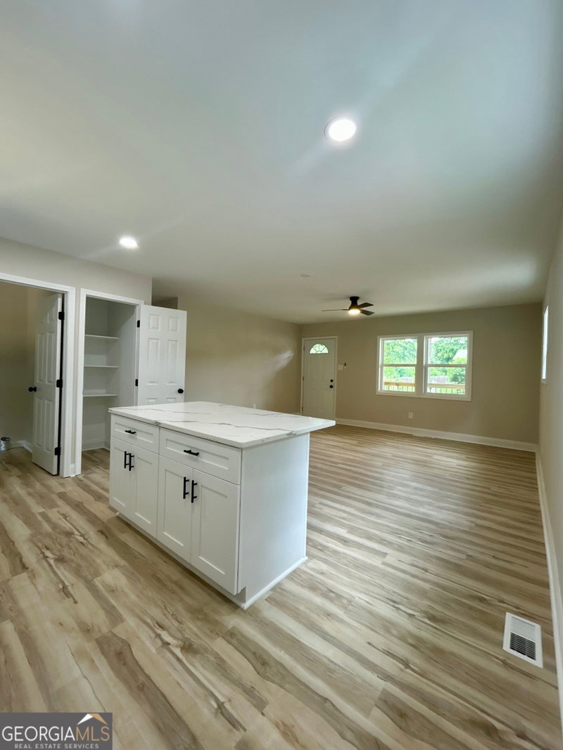 Photo 13 of 620 Mount Zion Road NW