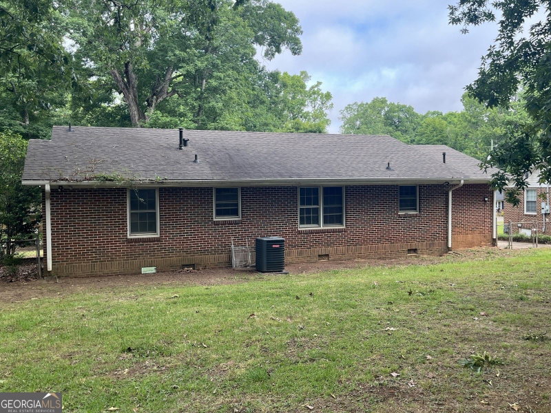 Photo 2 of 1314 Greenview Drive