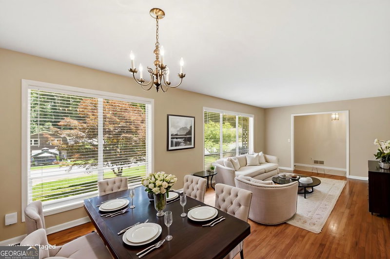 Photo 17 of 2801 Sagamore Hill Drive SE