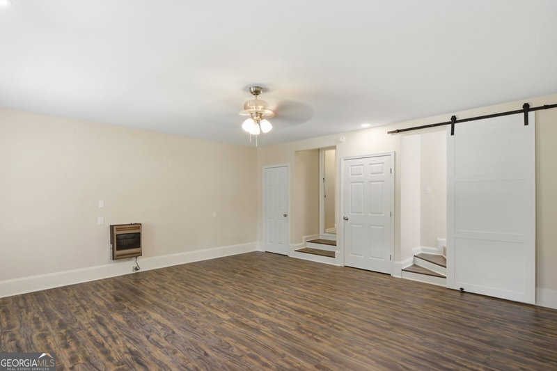 Photo 31 of 2801 Sagamore Hill Drive SE