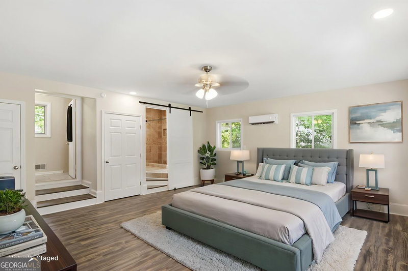 Photo 35 of 2801 Sagamore Hill Drive SE