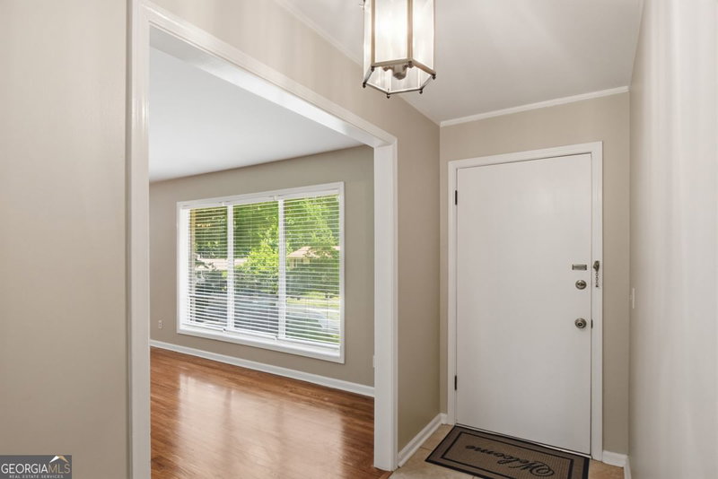 Photo 7 of 2801 Sagamore Hill Drive SE