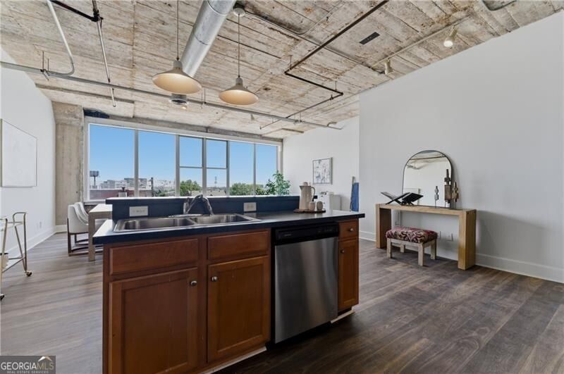 Photo 8 of 505 Whitehall Street SW #401