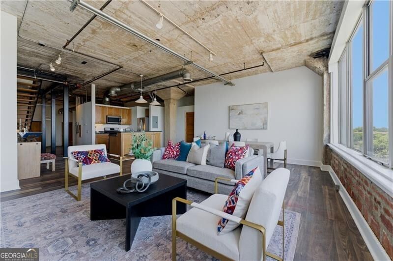 Photo 10 of 505 Whitehall Street SW #401