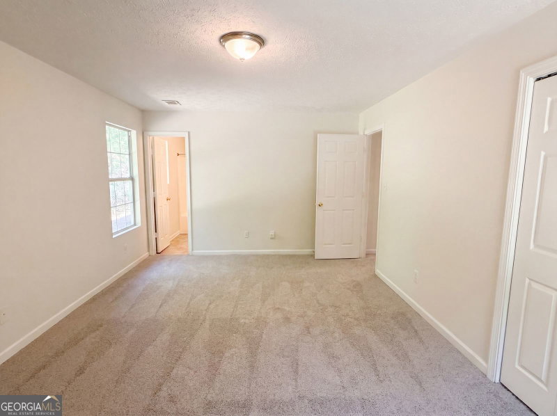 Photo 11 of 202 Bluff Court
