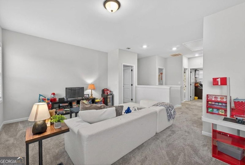 Photo 12 of 4615 Silver Oak Drive SW