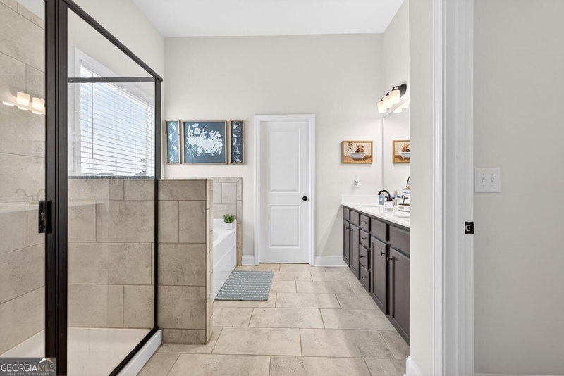Photo 19 of 4615 Silver Oak Drive SW