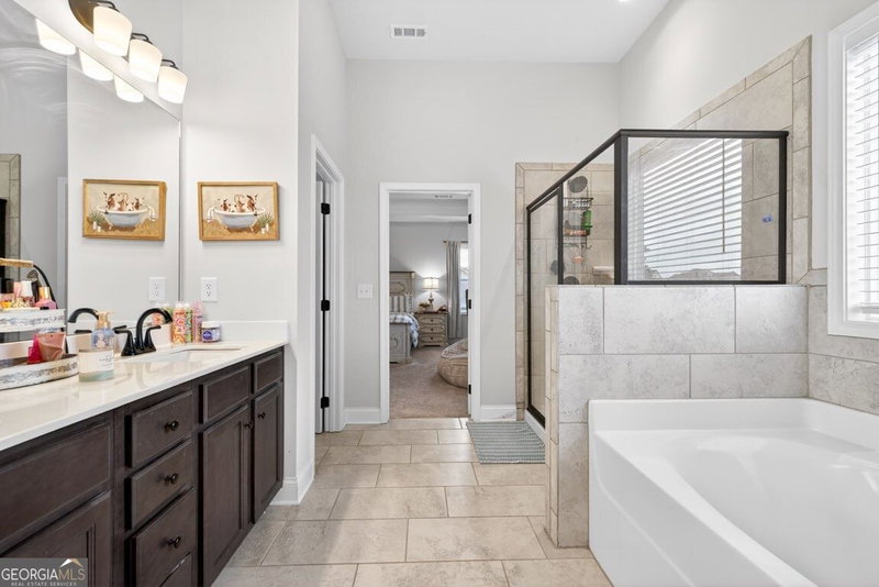 Photo 20 of 4615 Silver Oak Drive SW
