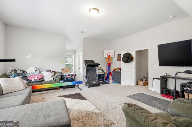Photo 37 of 105 Delamere Place