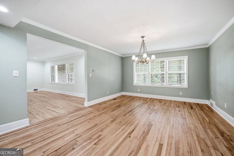 Photo 12 of 3240 N Druid Hills Road