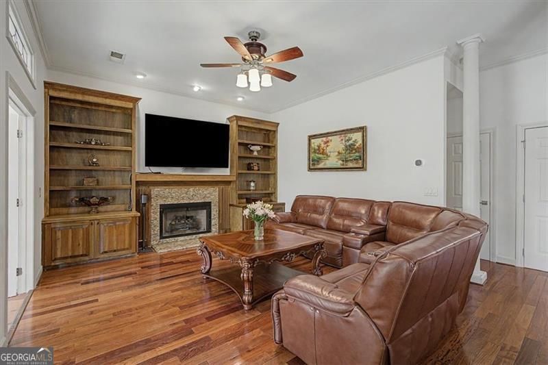 Photo 15 of 743 Noble Oak Drive