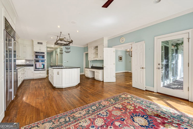 Photo 12 of 580 Westview Drive