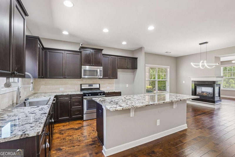 Photo 17 of 4199 Baverton Drive