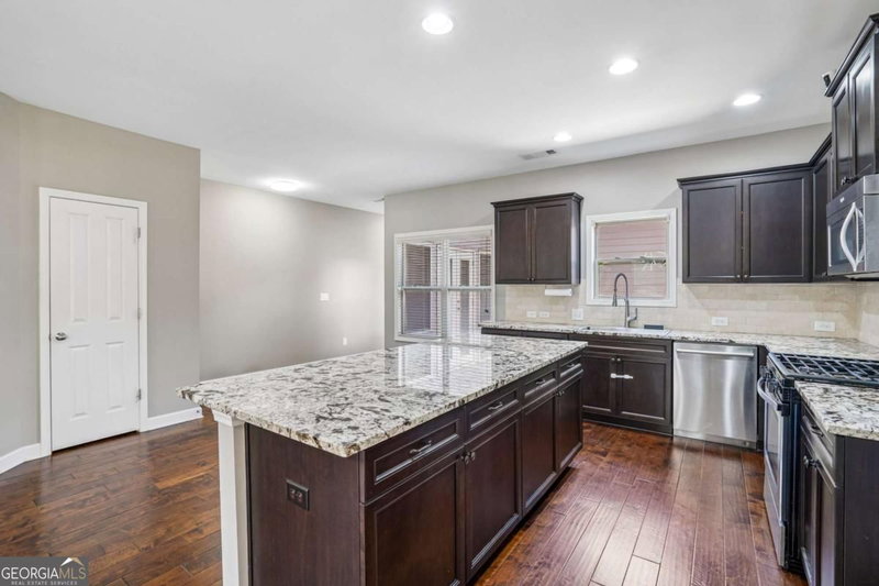 Photo 20 of 4199 Baverton Drive