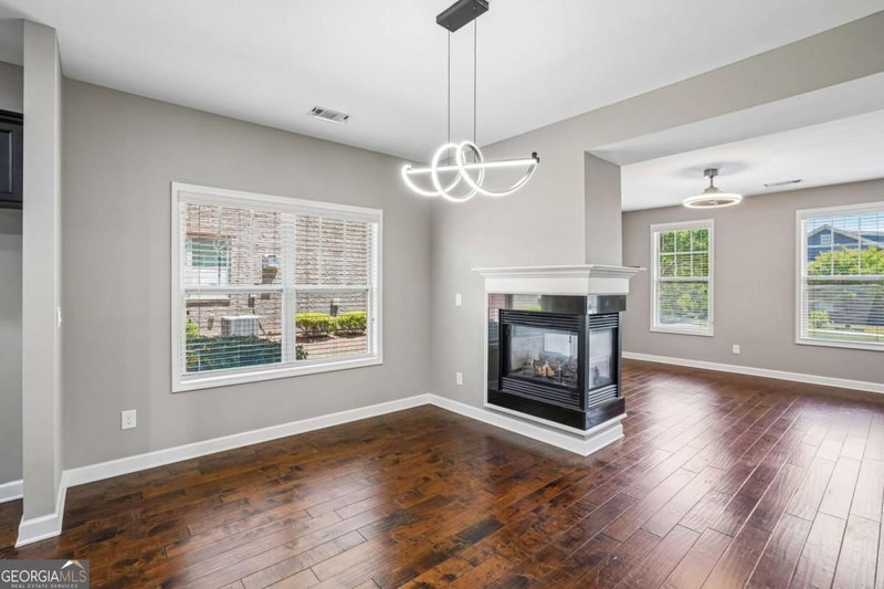 Photo 8 of 4199 Baverton Drive