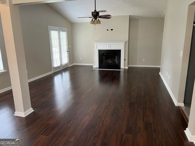 Photo 3 of 1750 Courtyard Lane