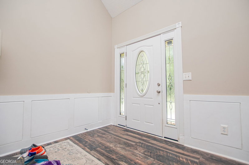 Photo 5 of 8590 Kencrest Drive