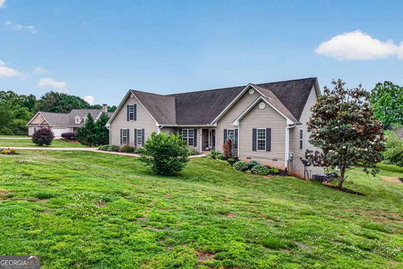 Photo 6 of 221 Grand Magnolia Lane