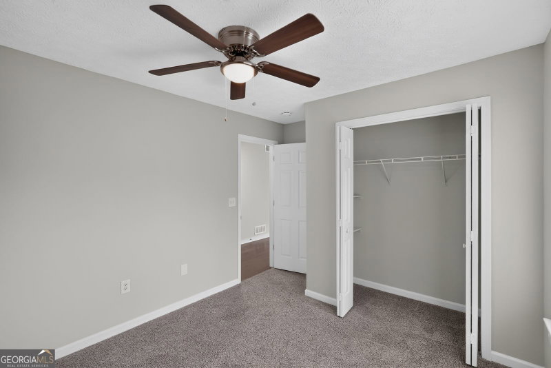 Photo 14 of 5303 Greenway Drive