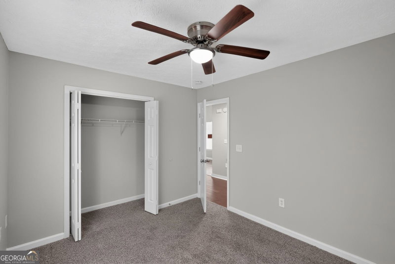 Photo 18 of 5303 Greenway Drive