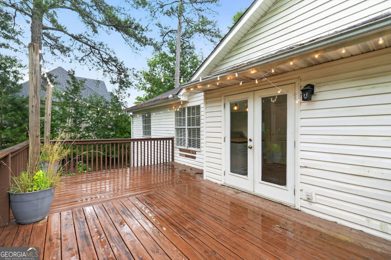 Photo 6 of 5303 Greenway Drive