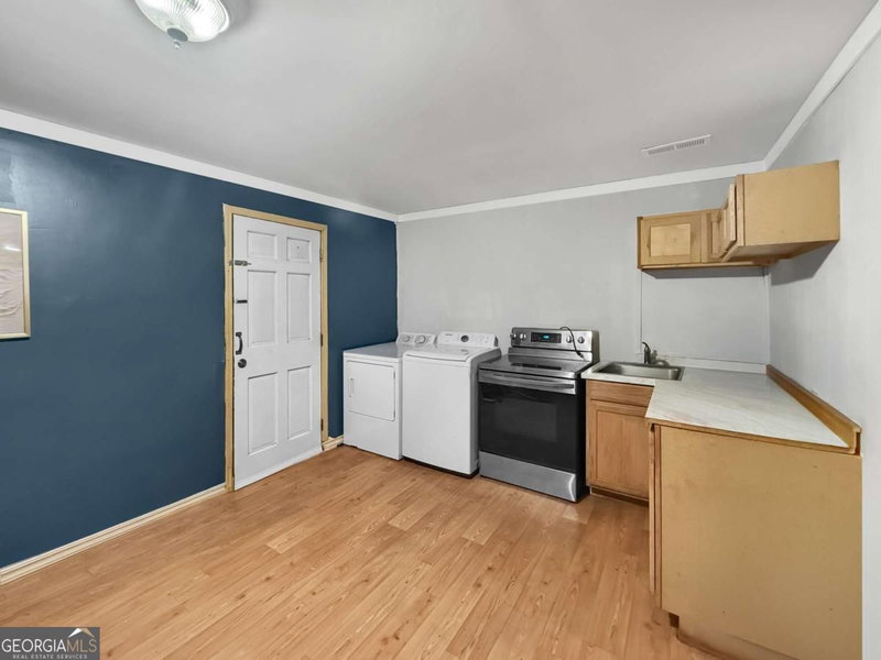 Photo 14 of 2228 Lee Street