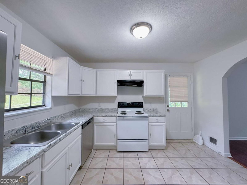 Photo 4 of 6634 Collier Way
