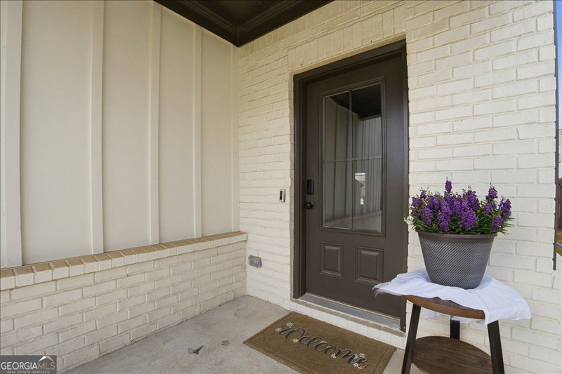 Photo 12 of 4231 Portsbrook Avenue
