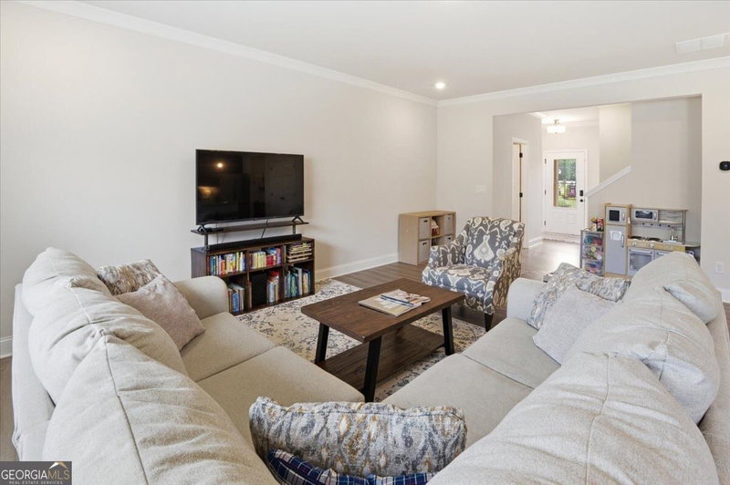 Photo 15 of 4231 Portsbrook Avenue