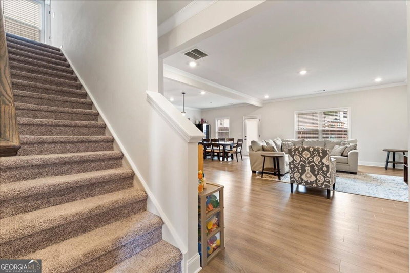 Photo 43 of 4231 Portsbrook Avenue