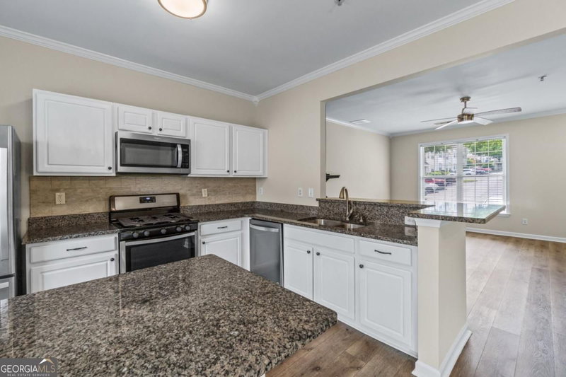 Photo 11 of 2215 Kilmington Square