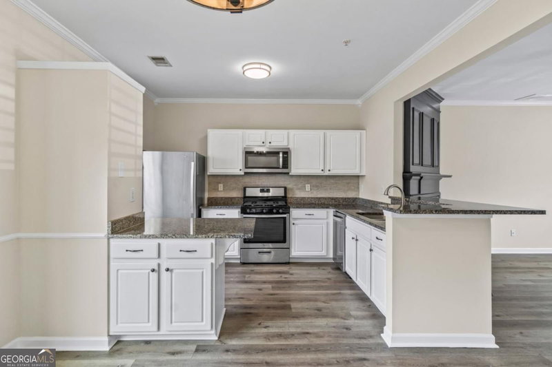 Photo 9 of 2215 Kilmington Square