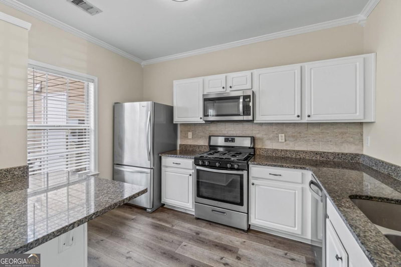 Photo 10 of 2215 Kilmington Square