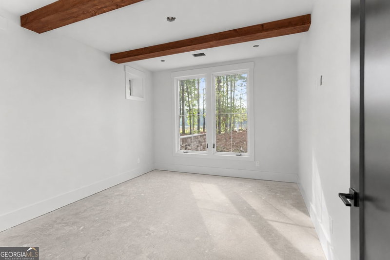 Photo 16 of 264 Loch Way