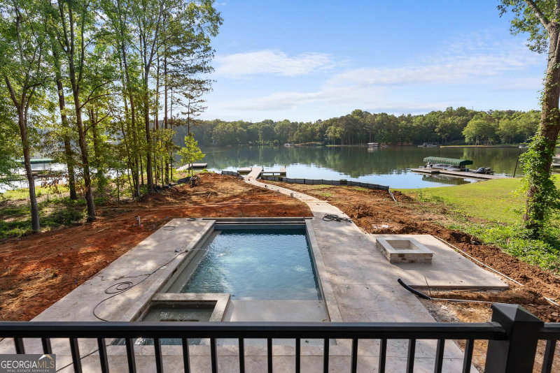 Photo 4 of 264 Loch Way