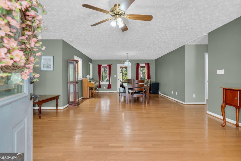 Photo 8 of 79 Wisteria Cove Estate
