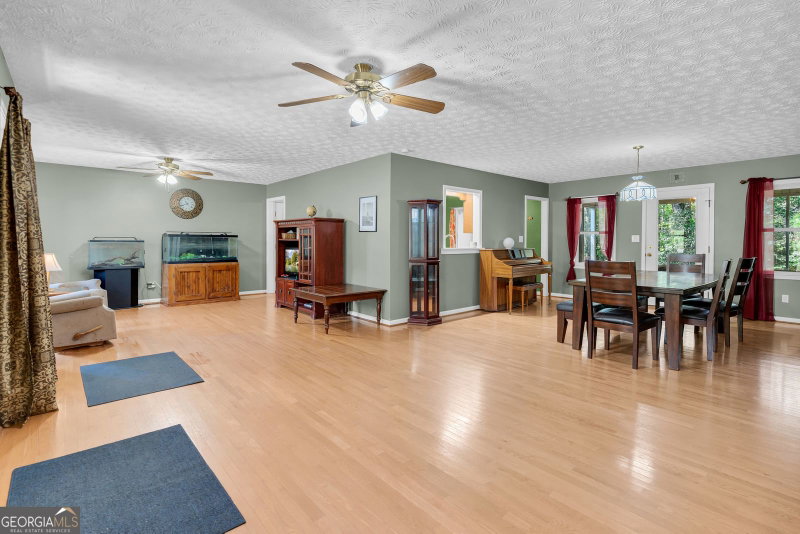 Photo 10 of 79 Wisteria Cove Estate