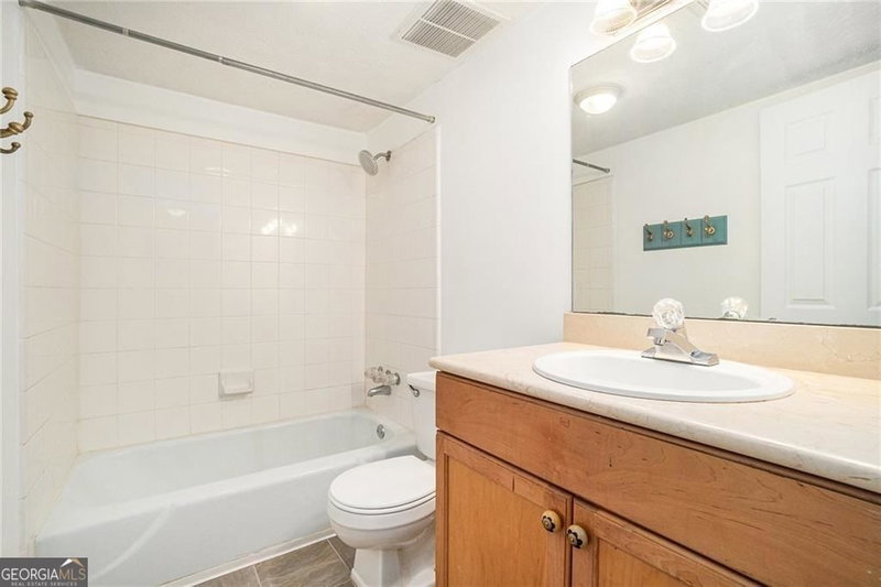 Photo 25 of 1150 Collier Road NW #12F