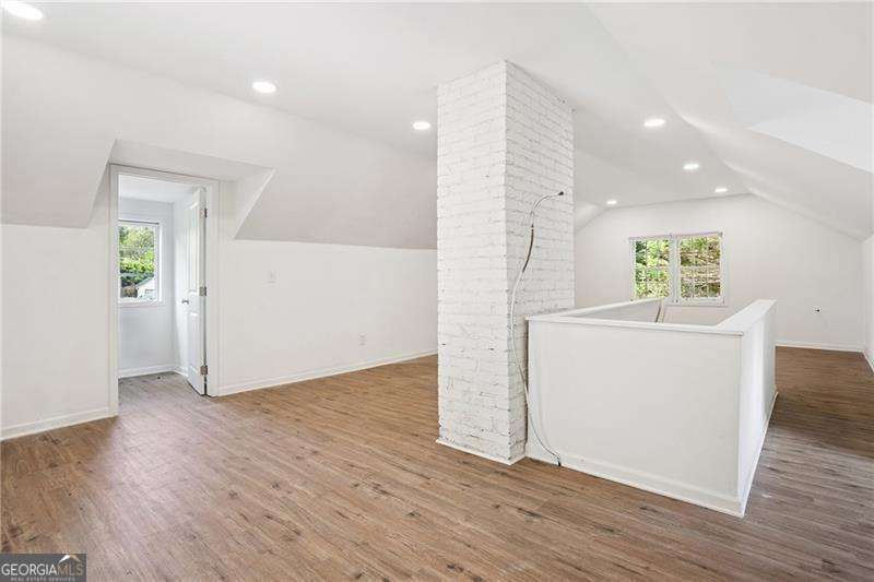 Photo 10 of 30 Woodlawn Avenue