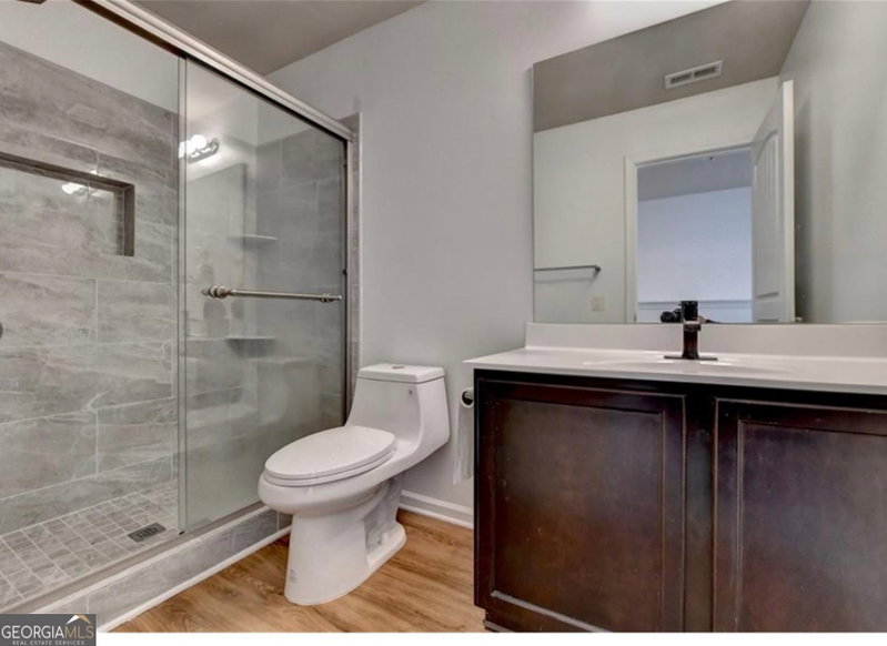Photo 14 of 1376 Castleberry Drive