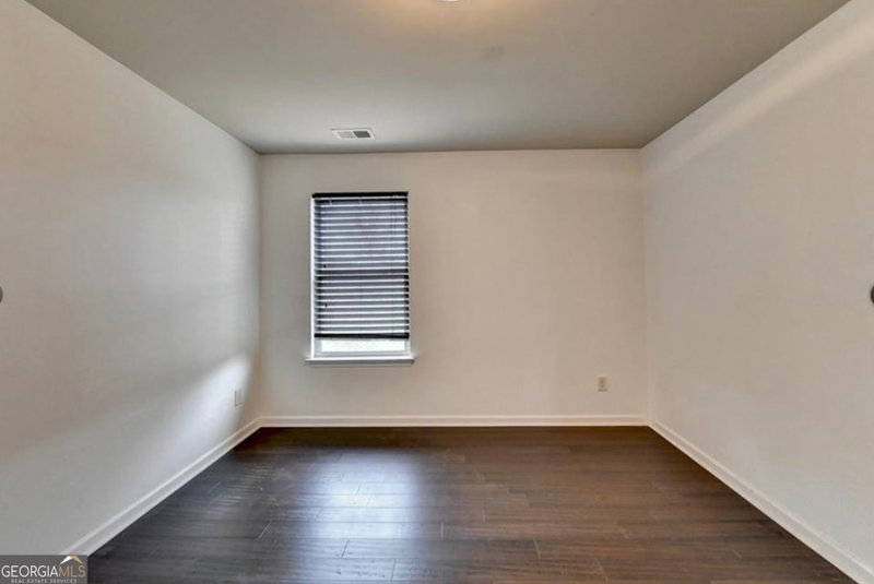 Photo 5 of 1376 Castleberry Drive
