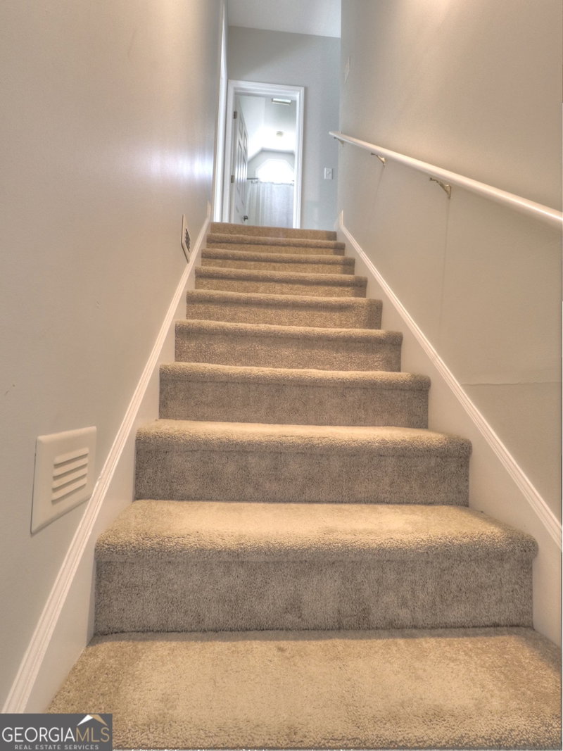 Photo 17 of 172 Beacon Hill Drive