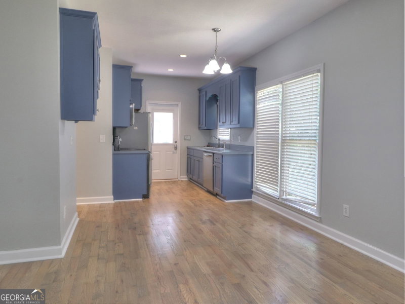 Photo 8 of 172 Beacon Hill Drive