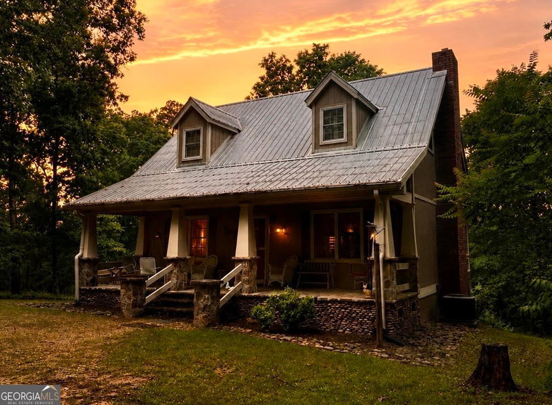 275 River Hill Road