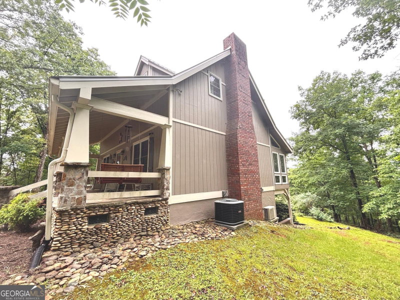 Photo 4 of 275 River Hill Road