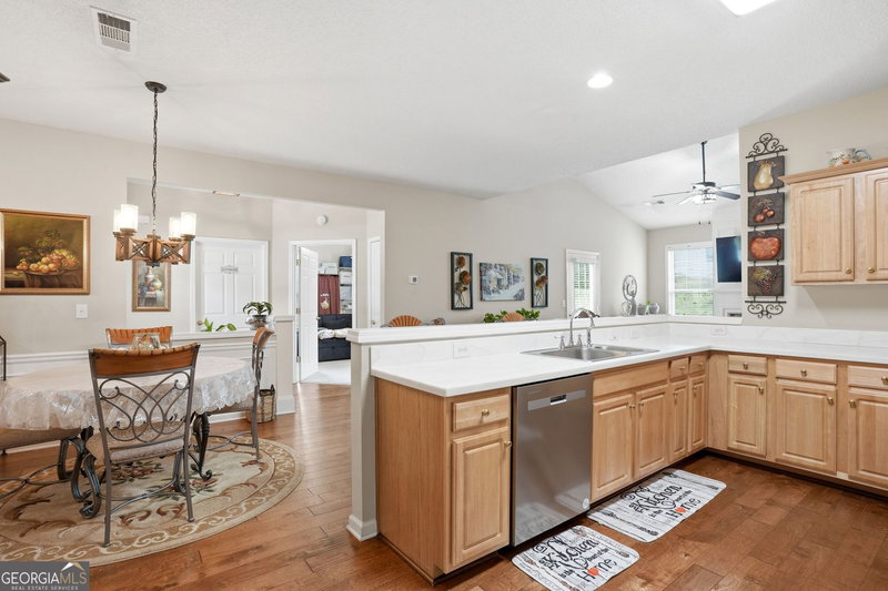 Photo 9 of 304 Gable Brook Drive