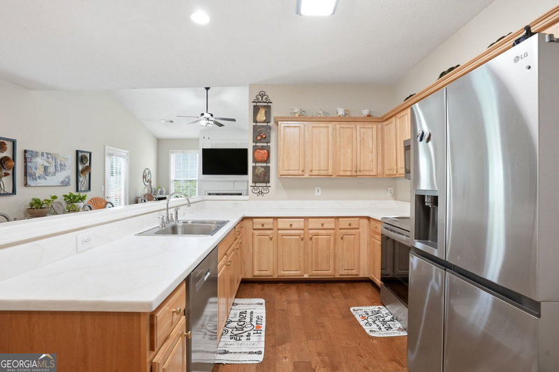 Photo 11 of 304 Gable Brook Drive