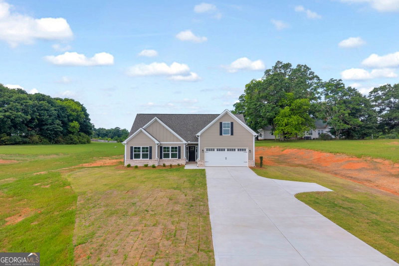 1347 Fairview Road, Lavonia